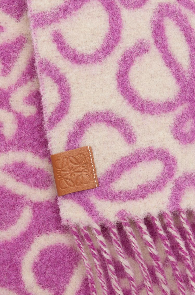 Anagram scarf in alpaca and wool