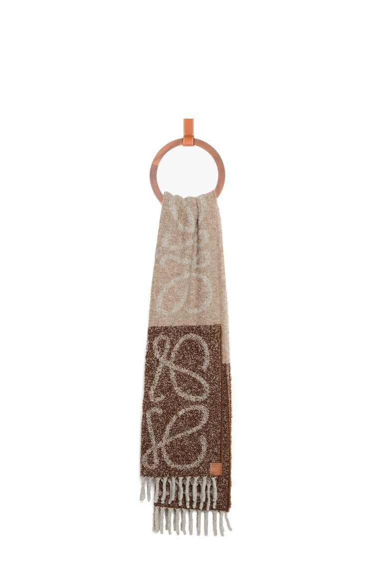 Anagram scarf in alpaca and wool