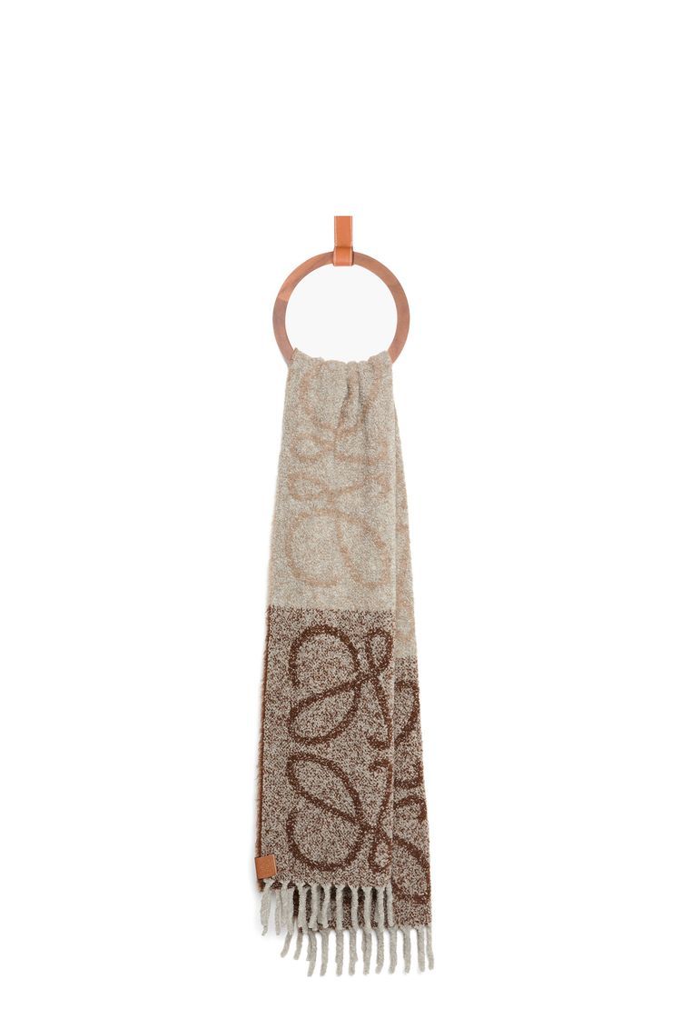 Anagram scarf in alpaca and wool