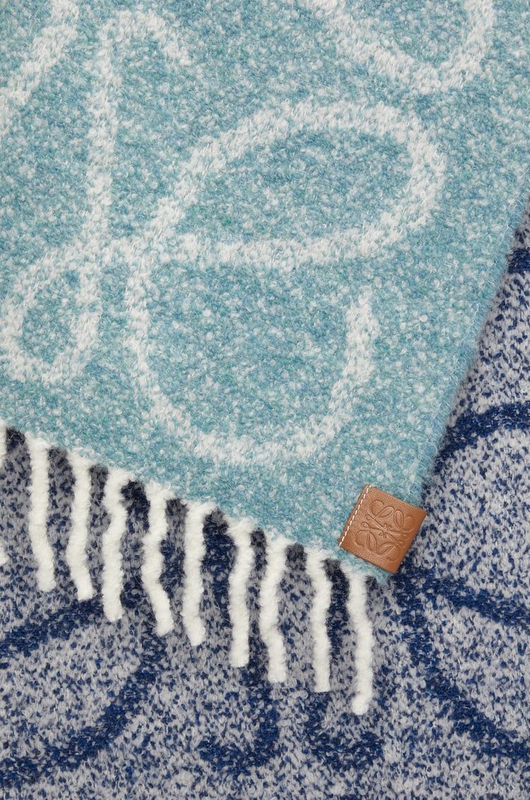 Anagram scarf in alpaca and wool