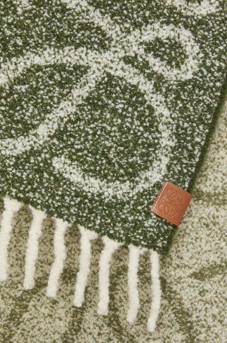 Anagram scarf in alpaca and wool