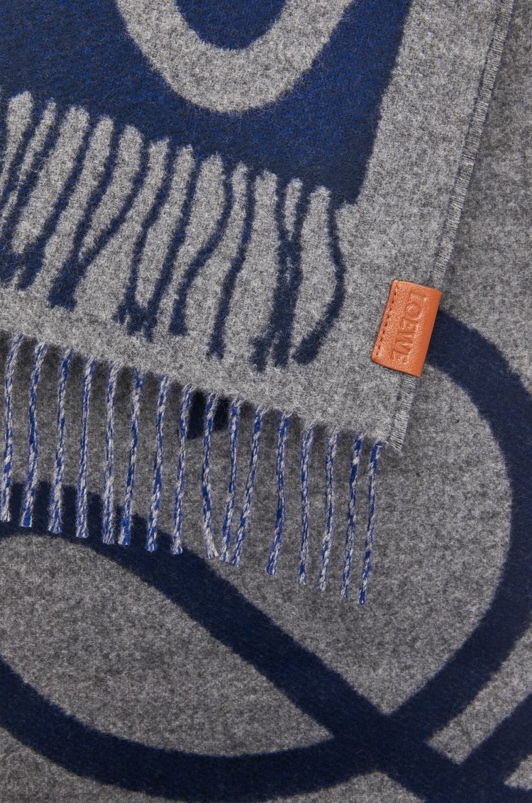 Scarf in wool and cashmere