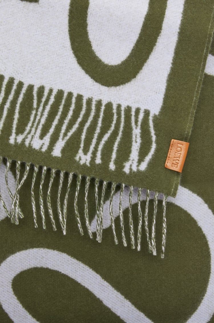 Scarf in wool and cashmere