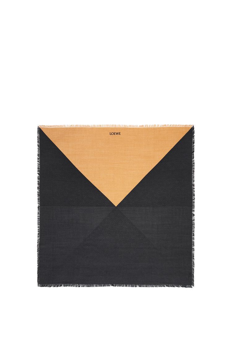 Scarf in silk and wool