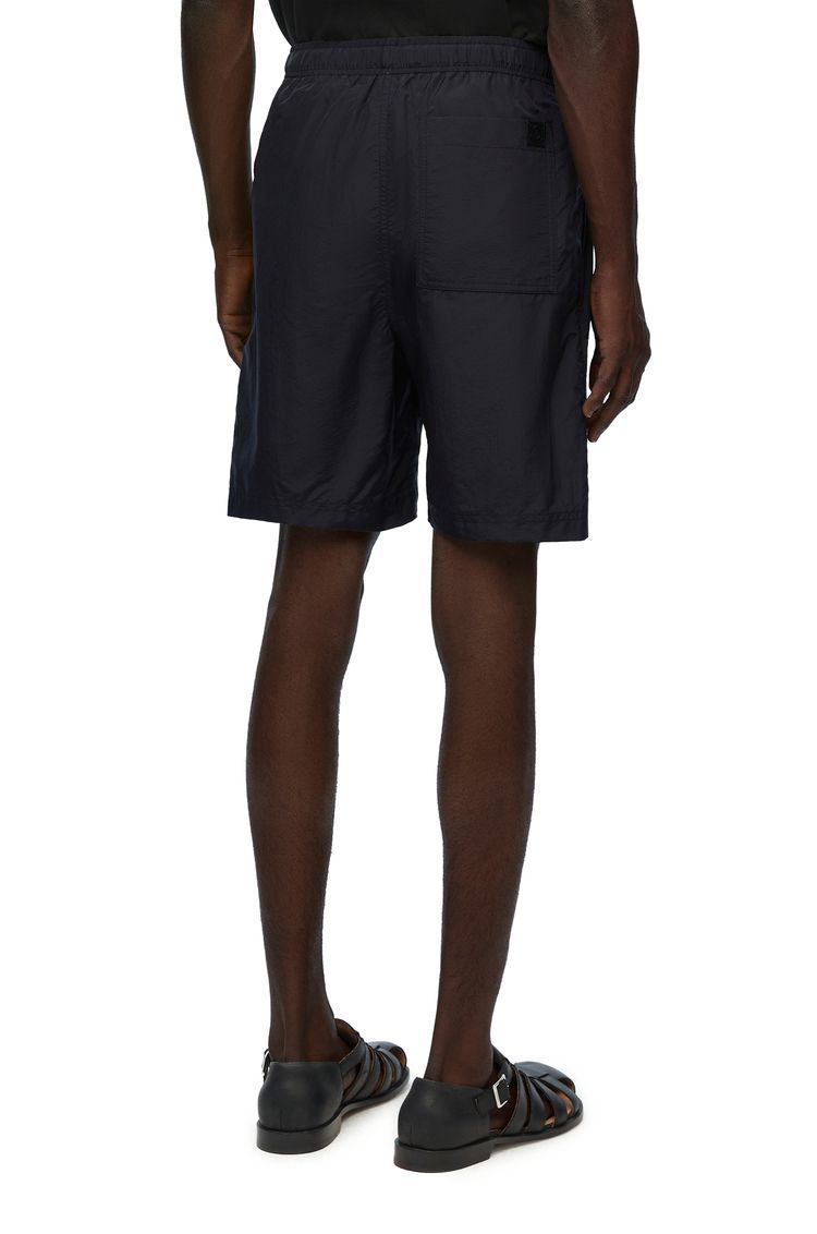 Shorts in technical silk