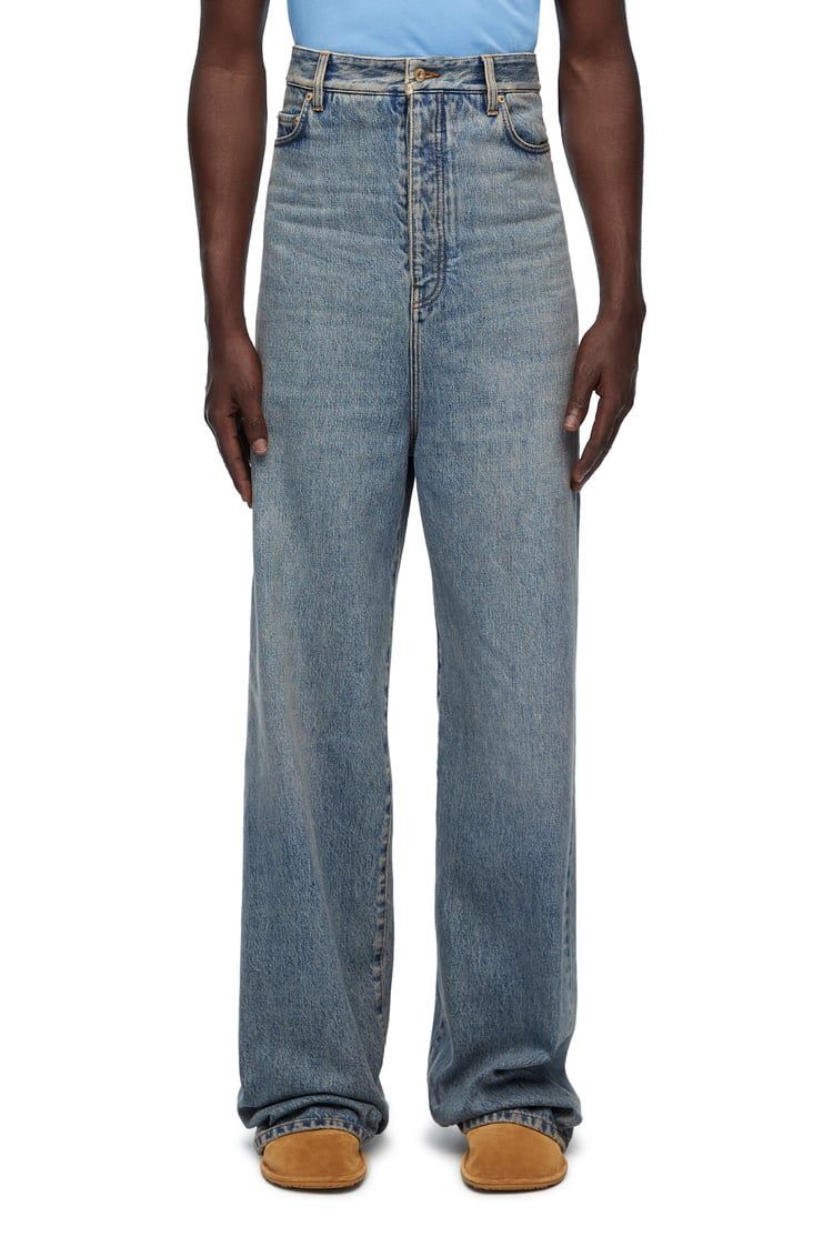 High waisted jeans in denim