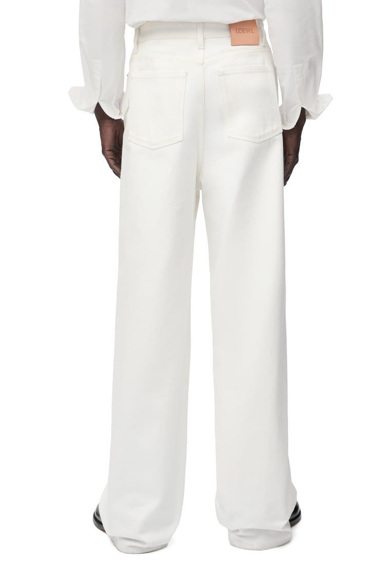 Wide leg jeans in raw denim