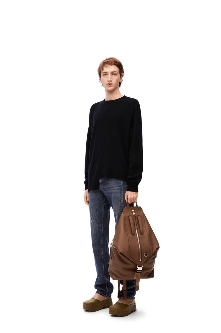Asymmetric sweater in wool