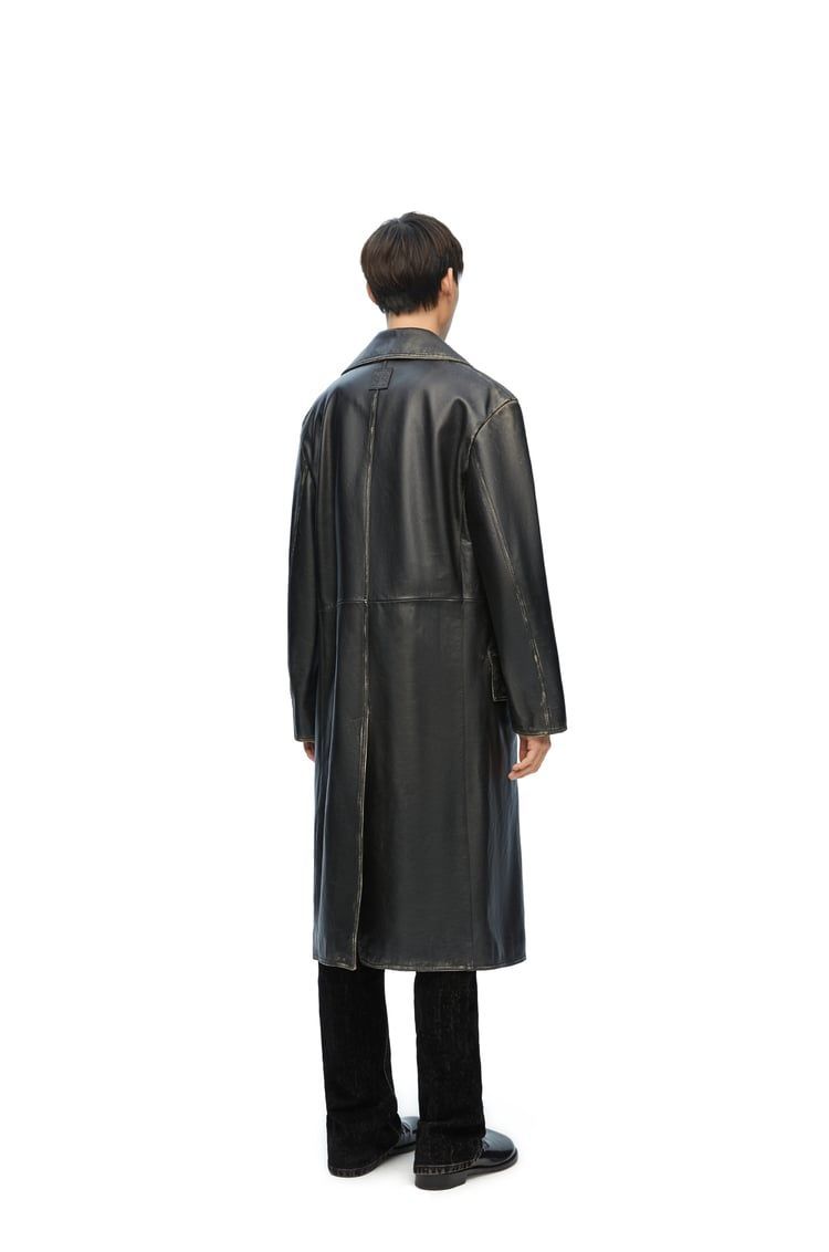 Double breasted coat in nappa calfskin
