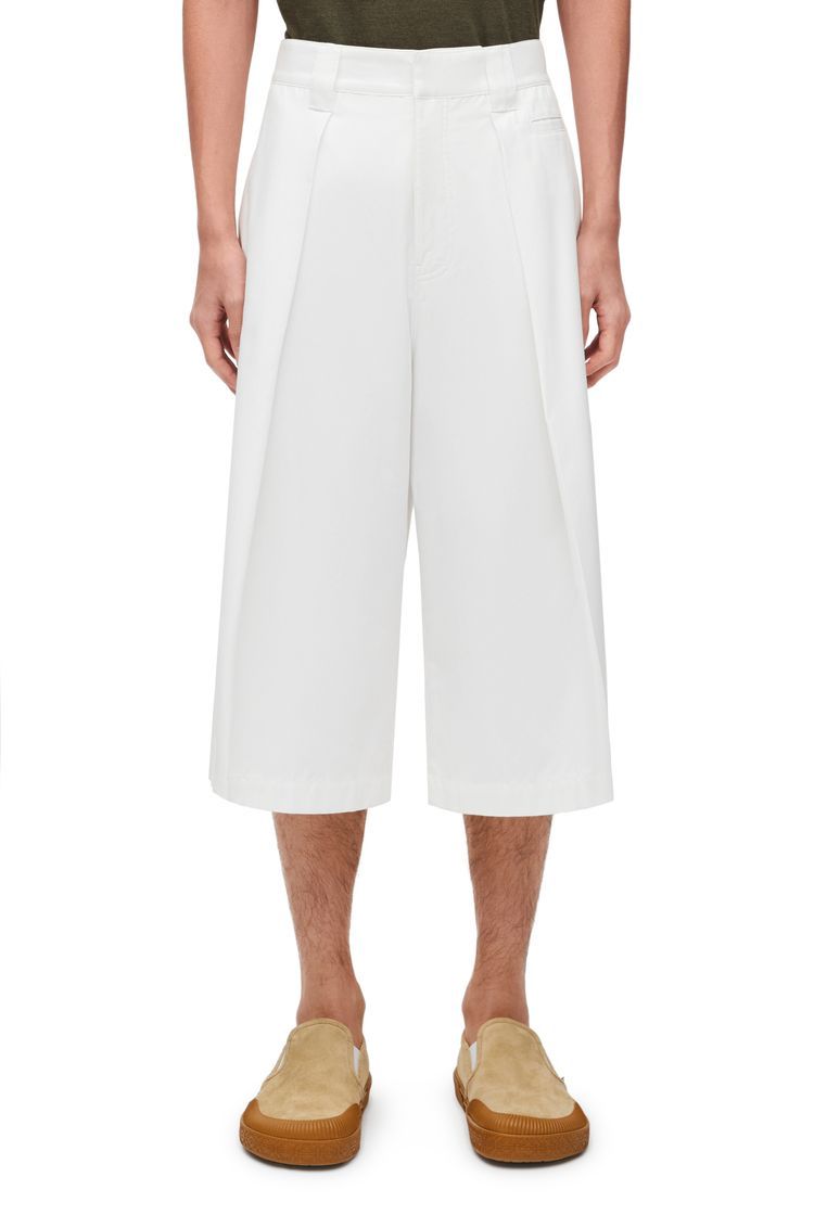 Pleated shorts in cotton
