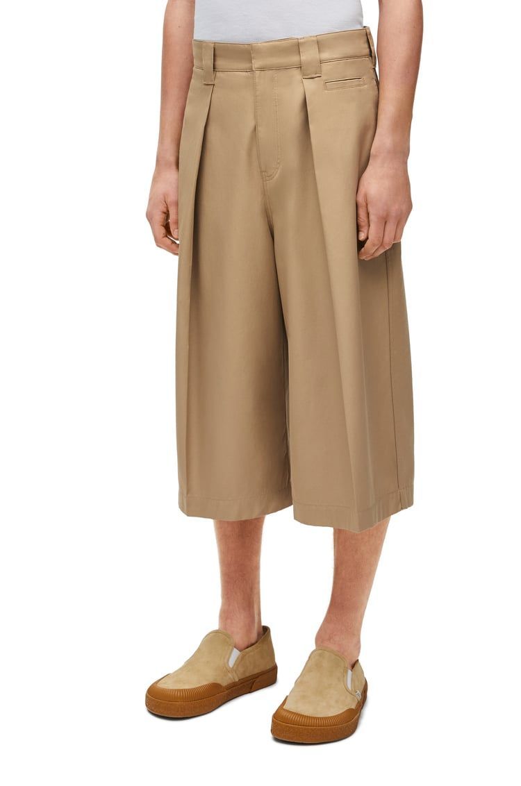 Pleated shorts in cotton