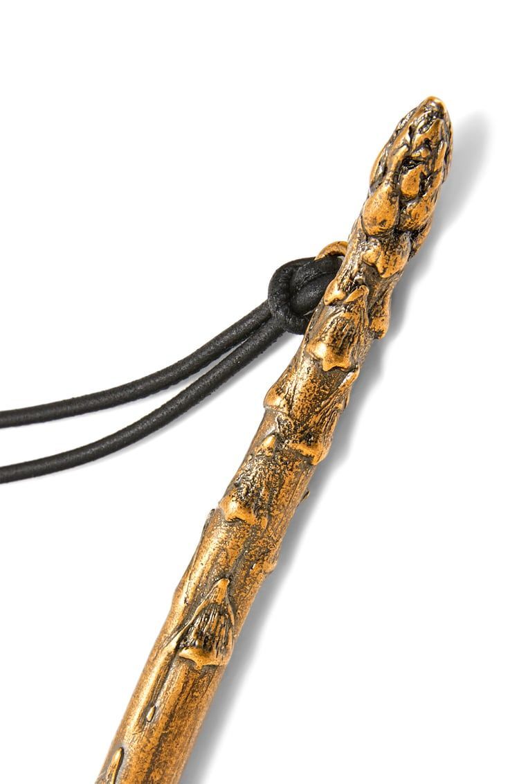 Asparagus pendant in calfskin and brass