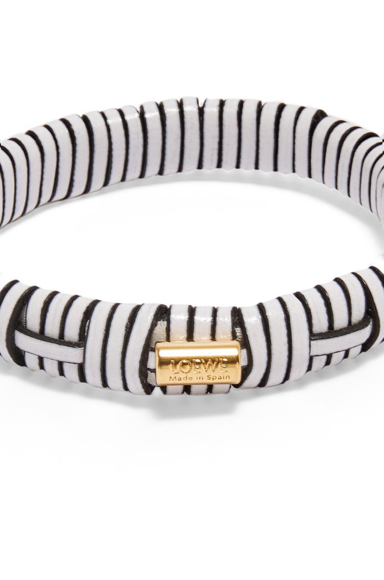 Woven bangle in brass and classic calfskin