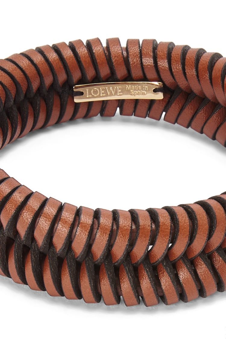 Interlock bangle in classic calfskin