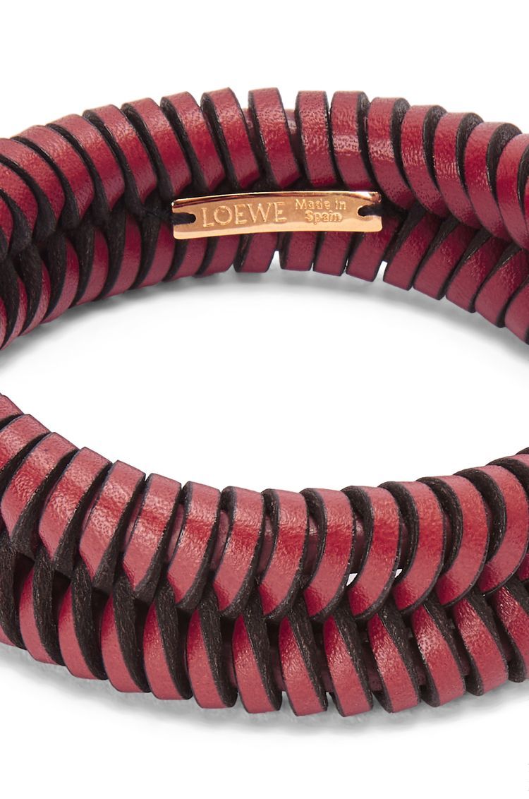 Interlock bangle in classic calfskin