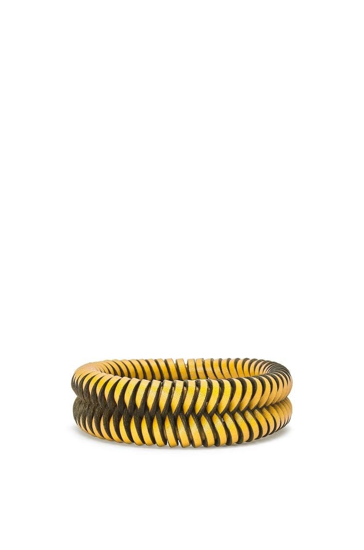 Interlock bangle in classic calfskin