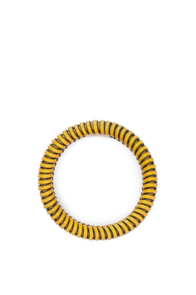 Interlock bangle in classic calfskin