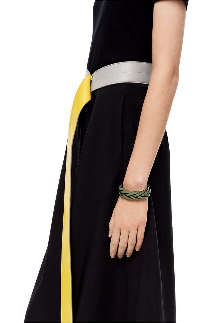 Braided bangle in classic calfskin