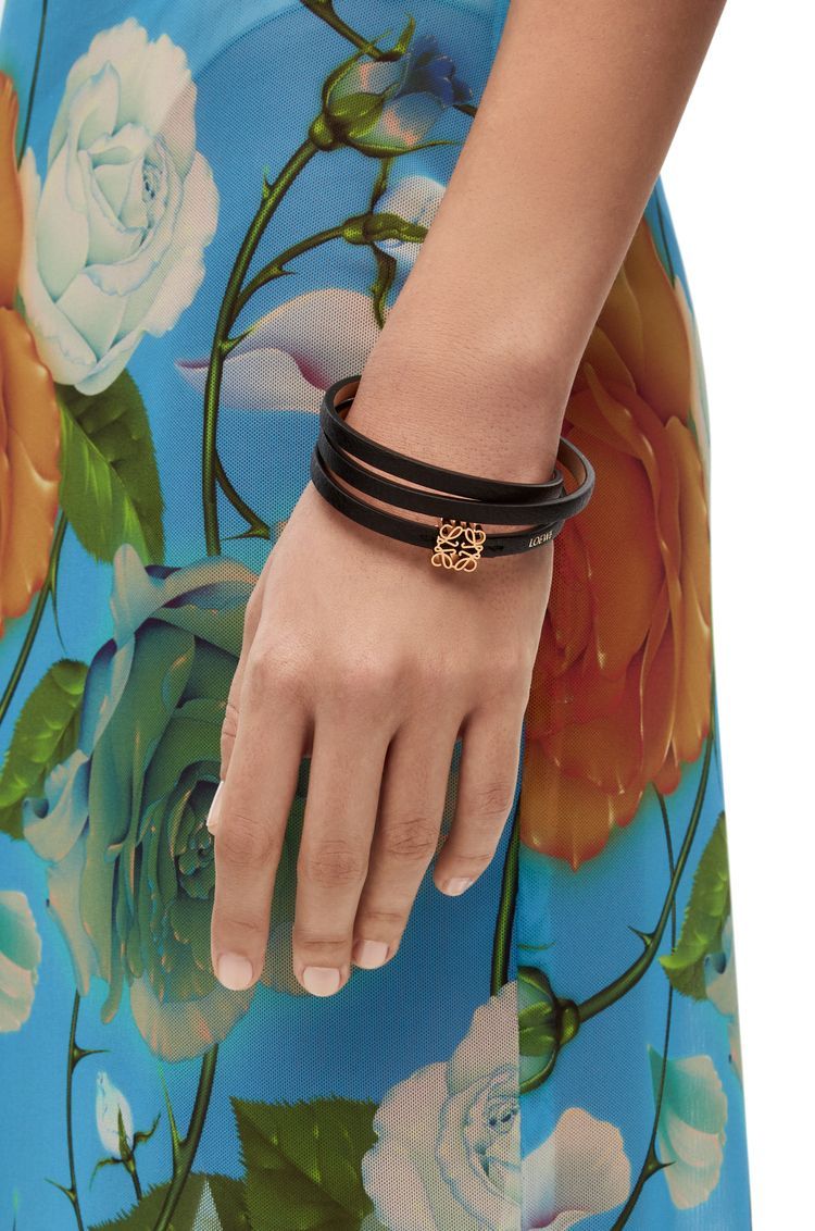 Twist bangle in calfskin