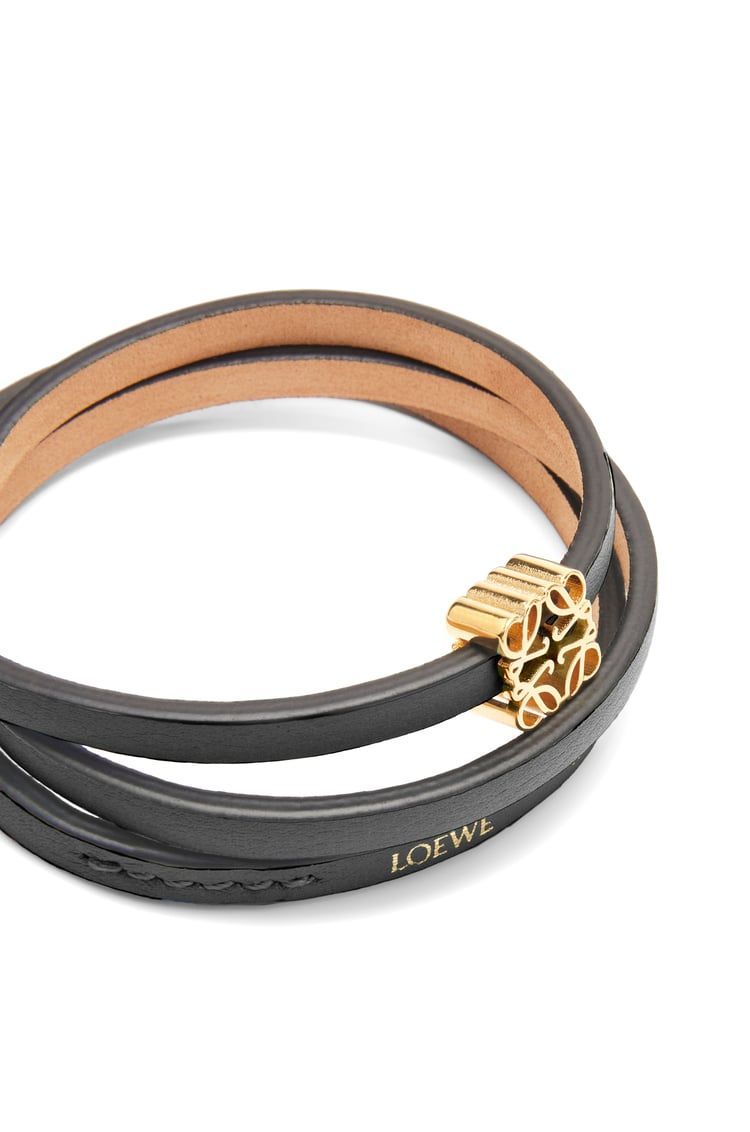 Twist bangle in calfskin