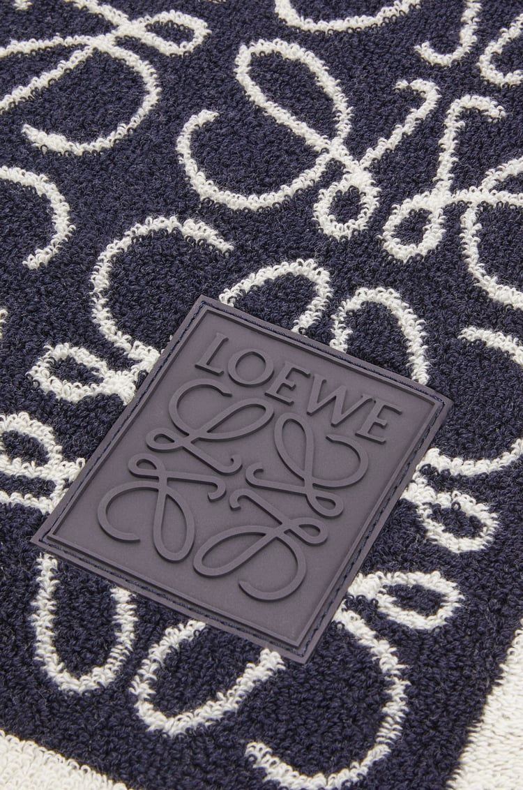 Anagram towel in cotton