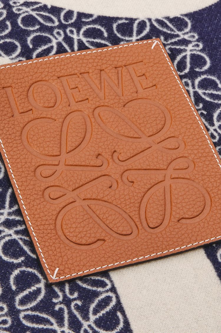 Anagram blanket in wool