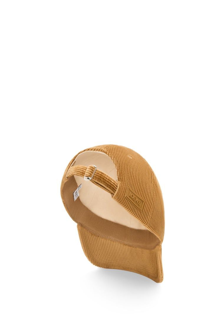 Patch cap in corduroy