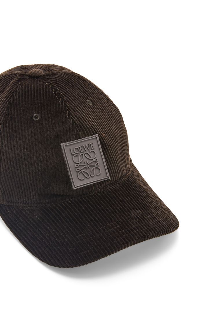 Patch cap in corduroy