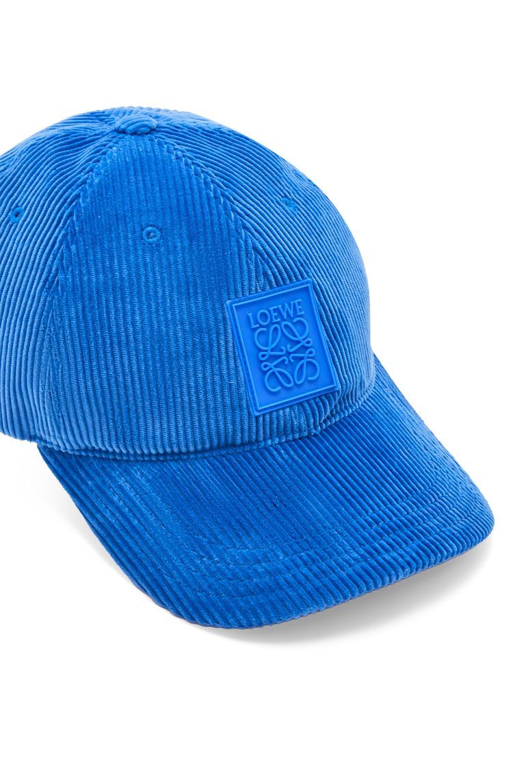 Patch cap in corduroy