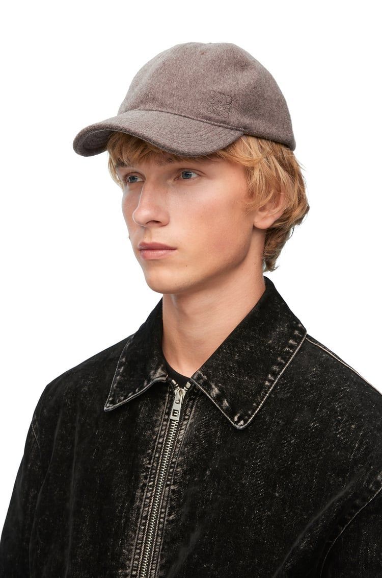 Cap in wool