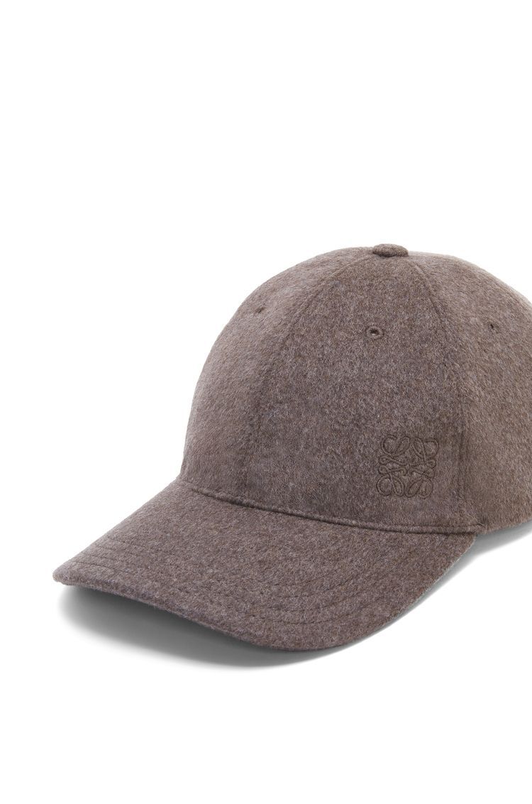 Cap in wool