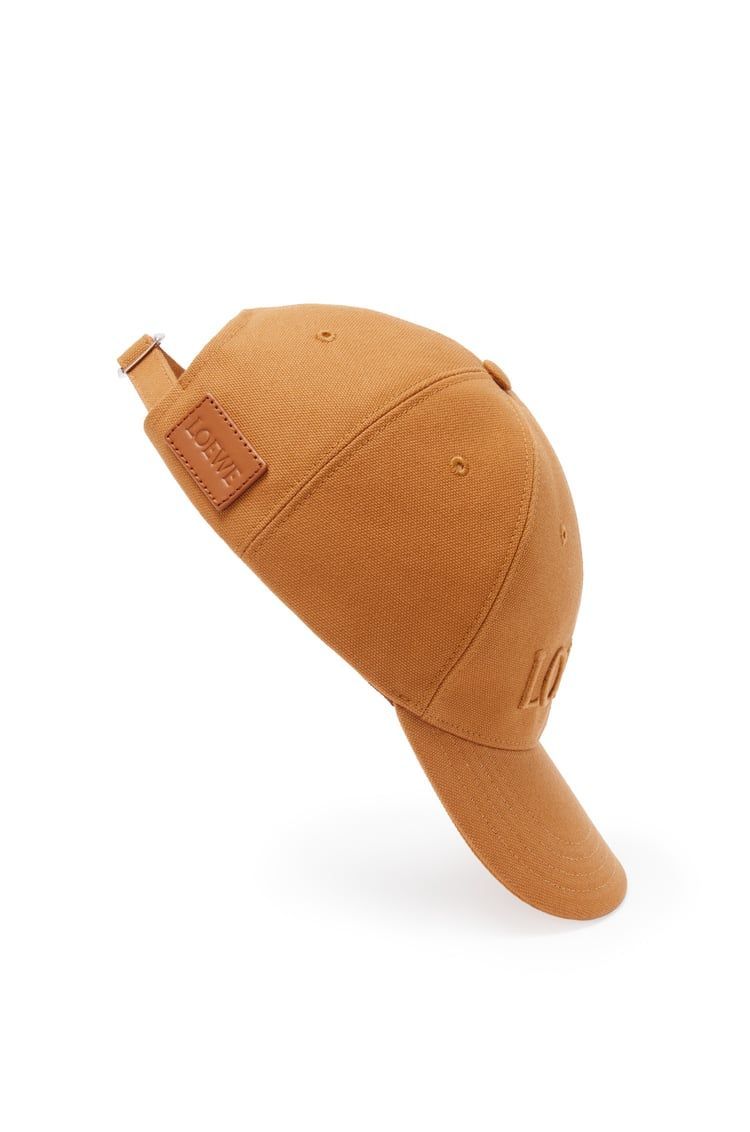 Cap in canvas