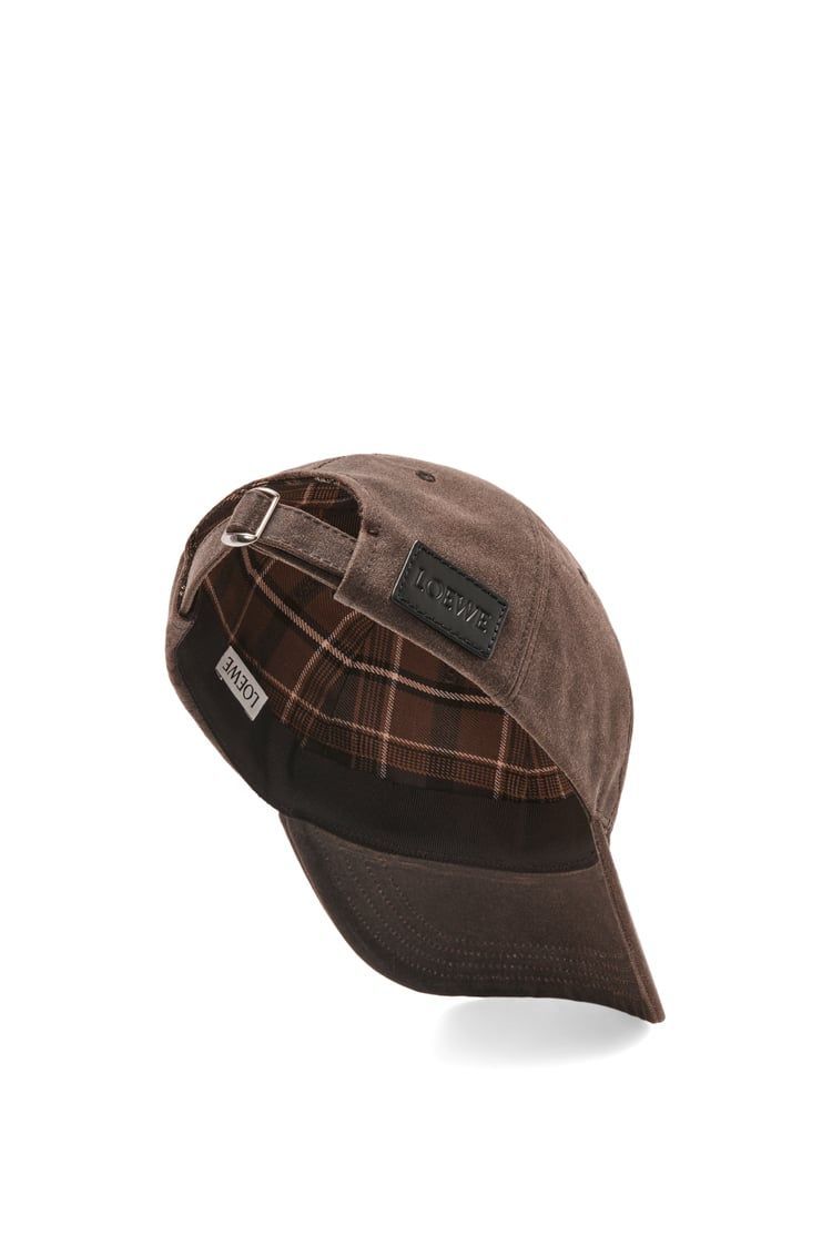 Cap in waxed canvas
