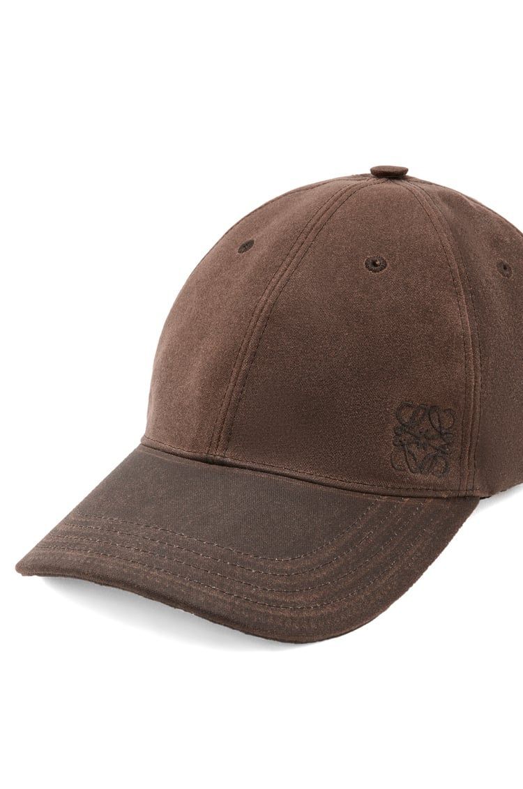 Cap in waxed canvas