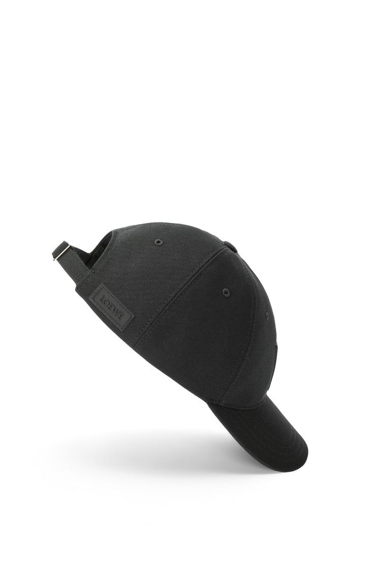 Patch cap in canvas