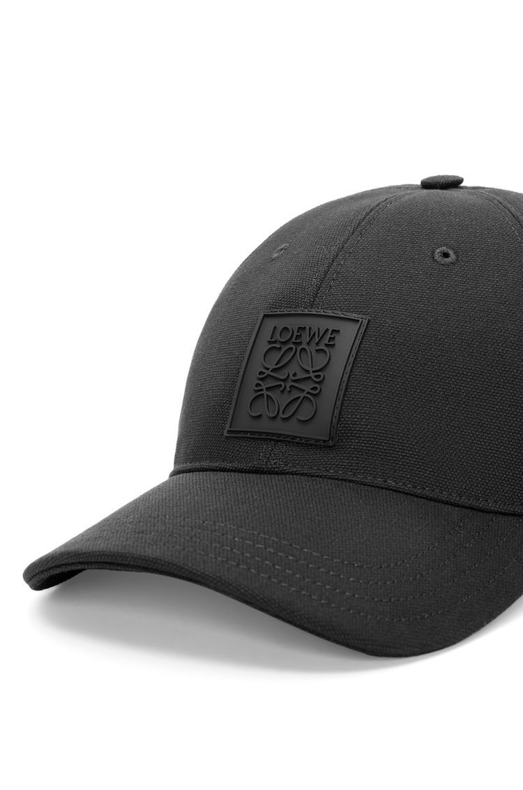 Patch cap in canvas
