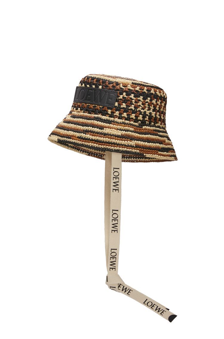 Bucket hat in raffia
