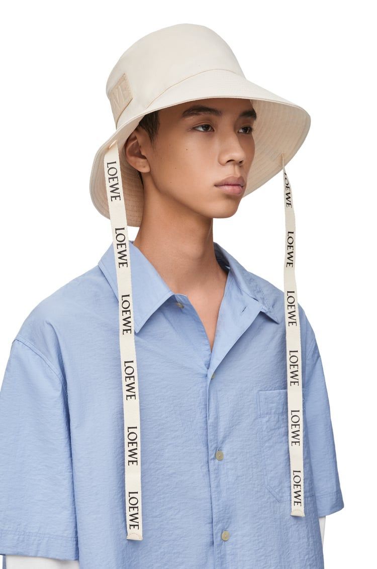 Fisherman hat in canvas