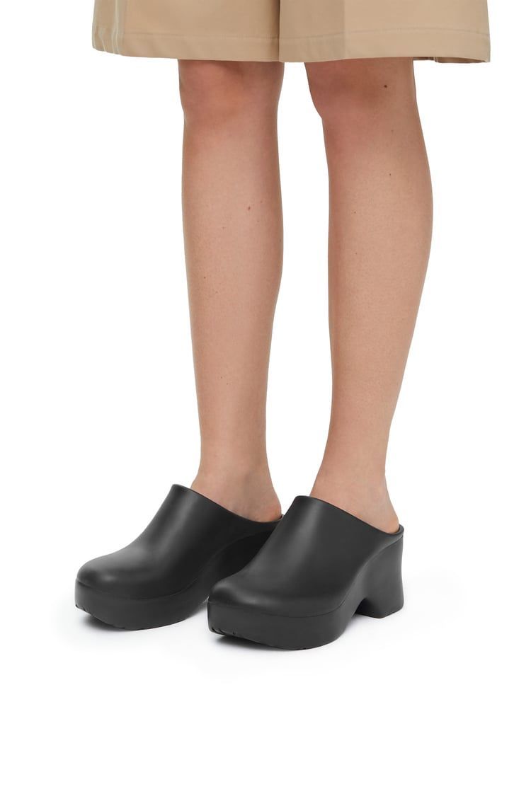 Foam clog in light foam rubber