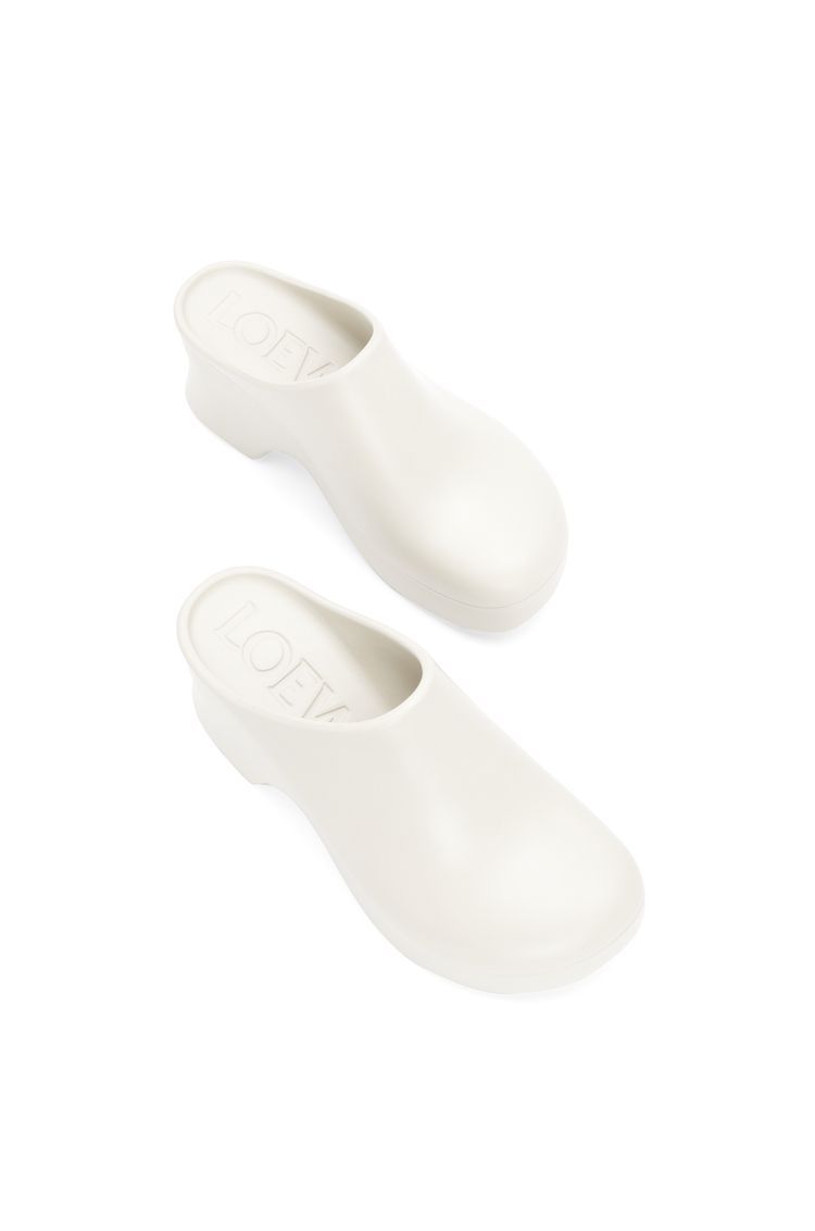 Foam clog in light foam rubber