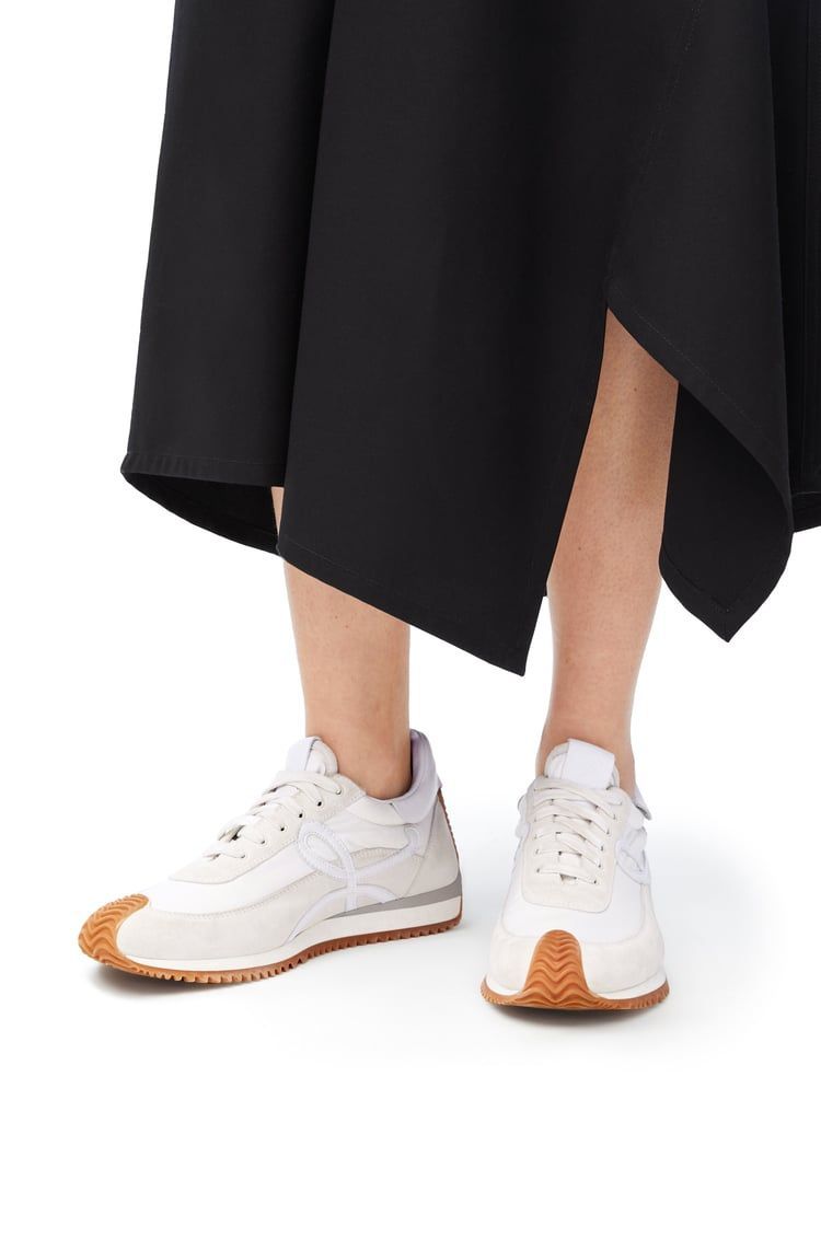 Flow Runner in nylon and suede