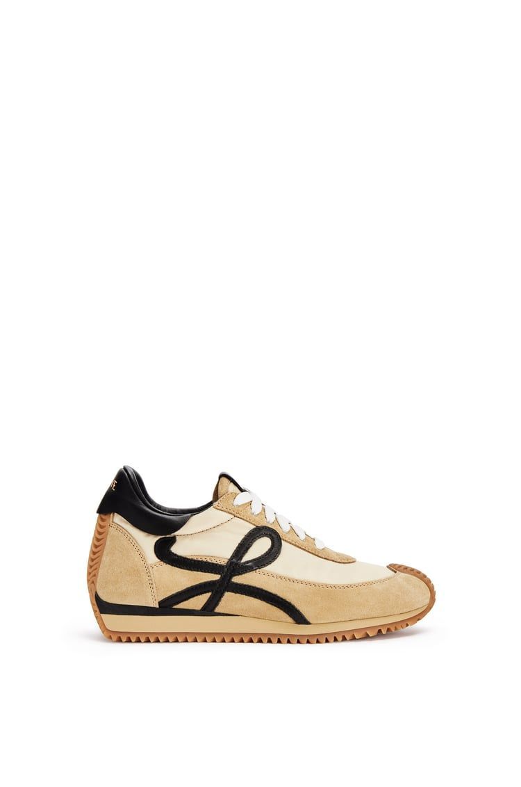 Flow Runner in nylon and suede