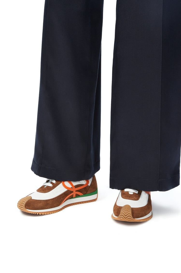 Flow Runner in nylon and suede
