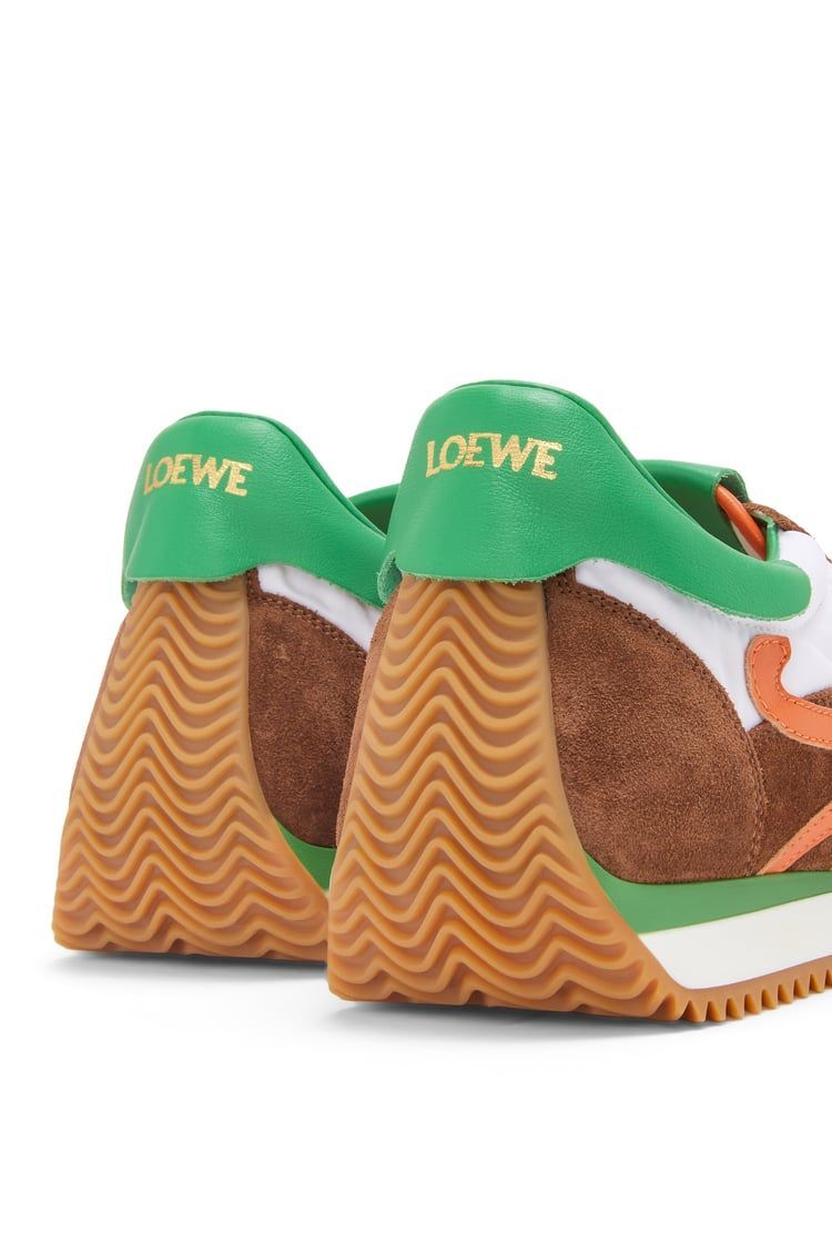 Flow Runner in nylon and suede