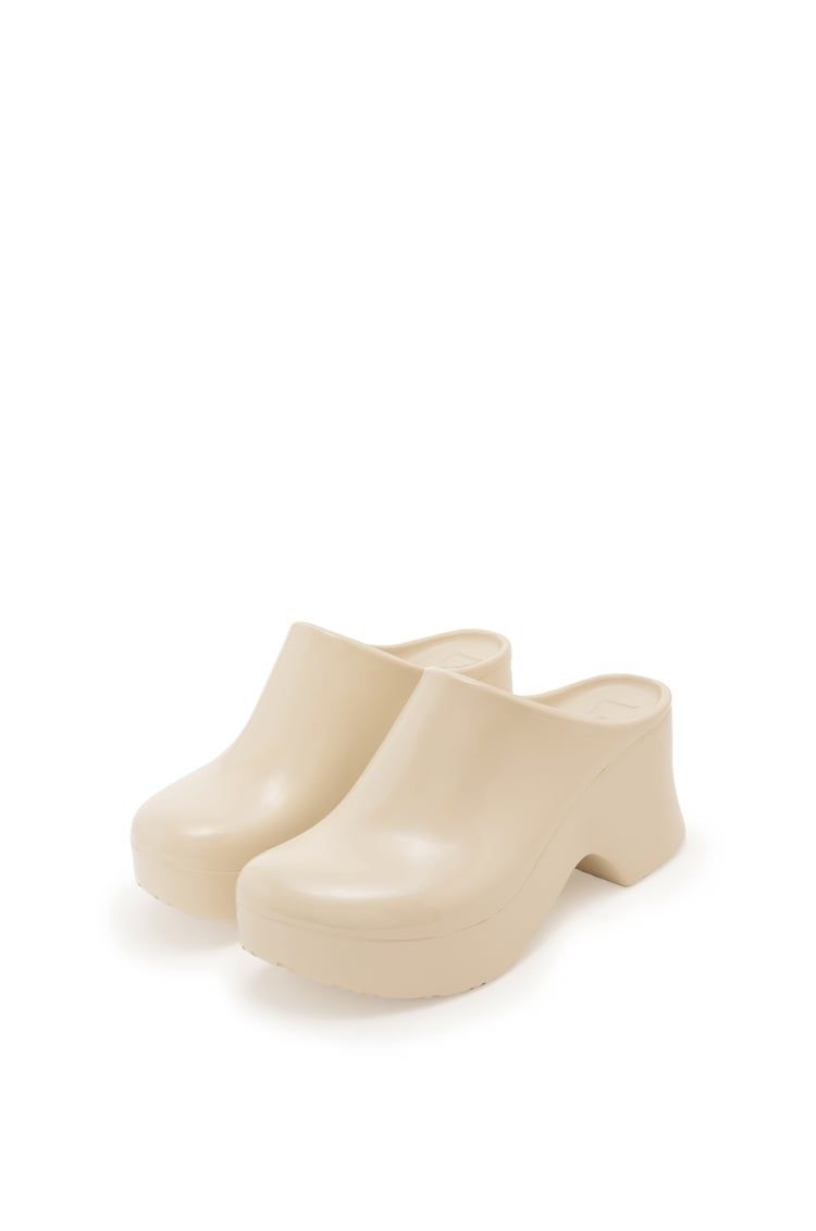 Foam clog in light foam rubber