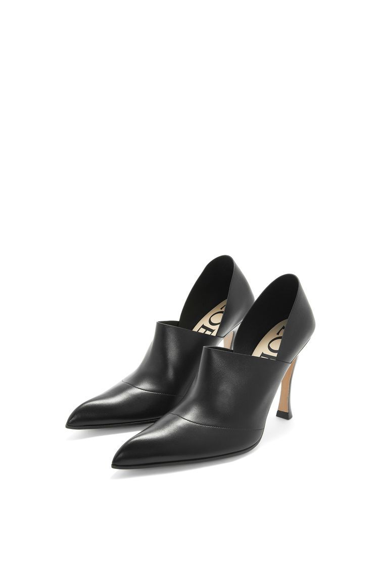 Comic pump in soft calfskin
