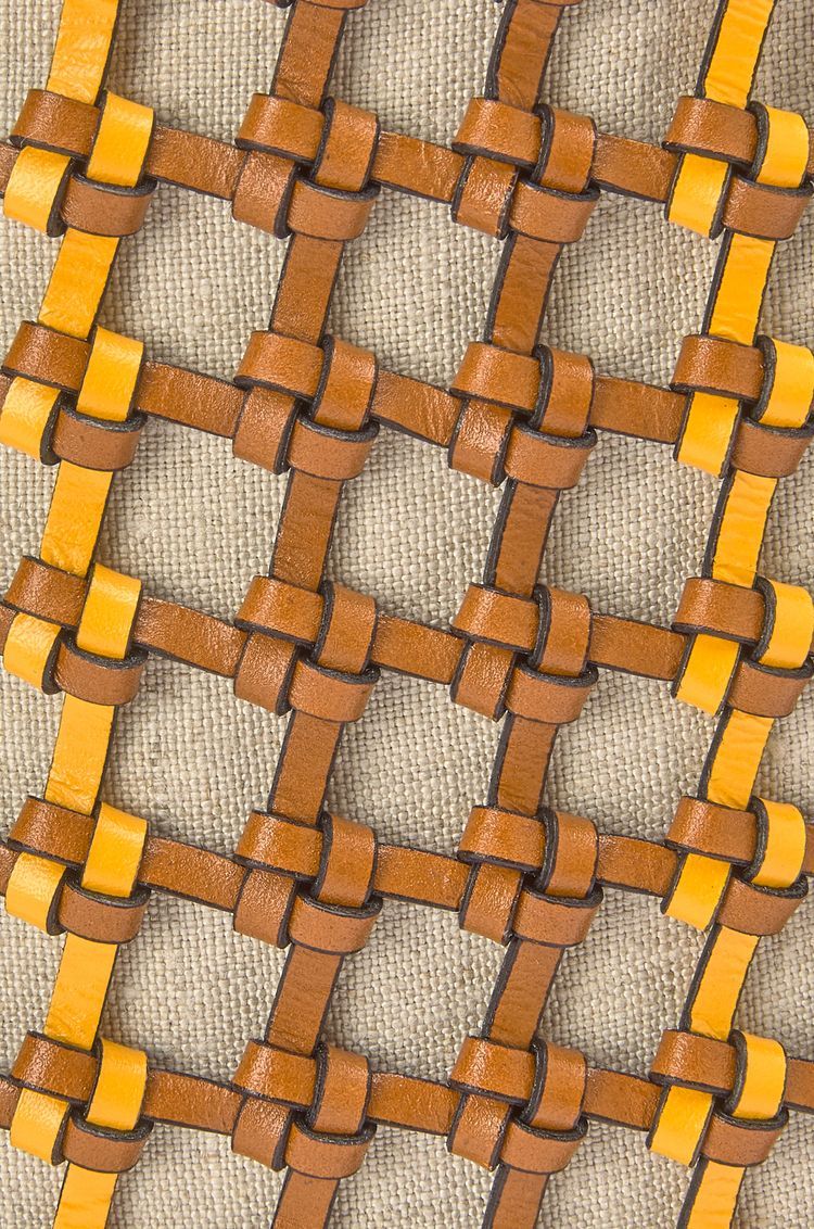 Bucket Mesh bag in calfskin