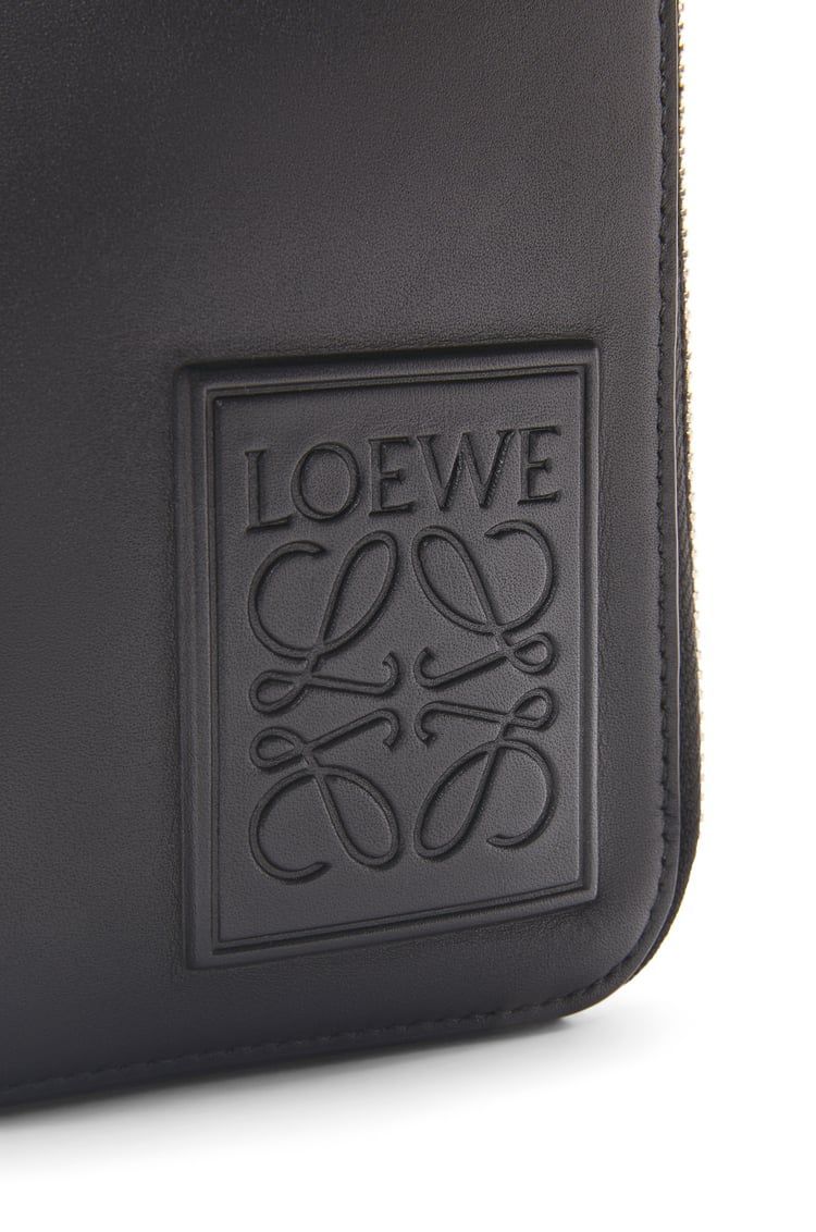 Vertical Crossbody Pocket in satin calfskin