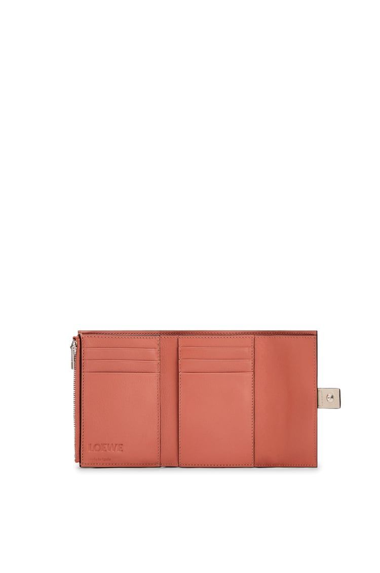 Small vertical wallet in soft grained calfskin