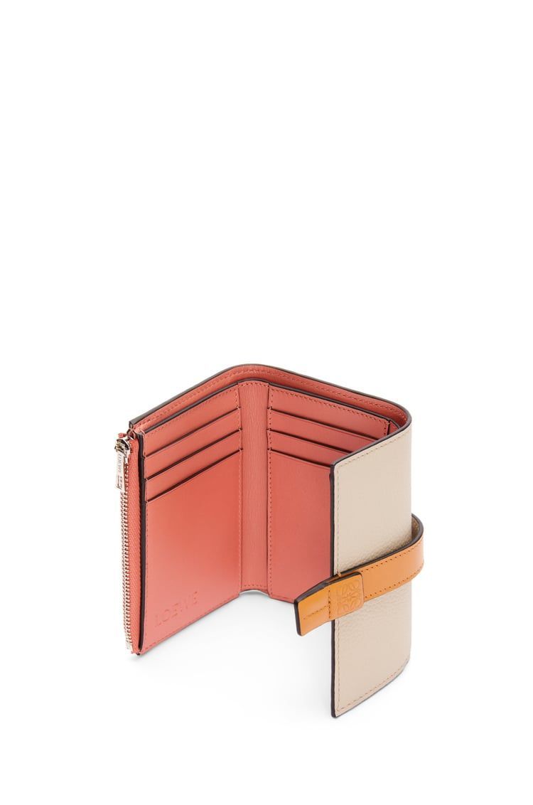 Small vertical wallet in soft grained calfskin